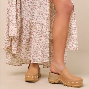 Brand New Sorel Women’s Roam’n Clog – Size 9 – Tawny Buff / Gum 17